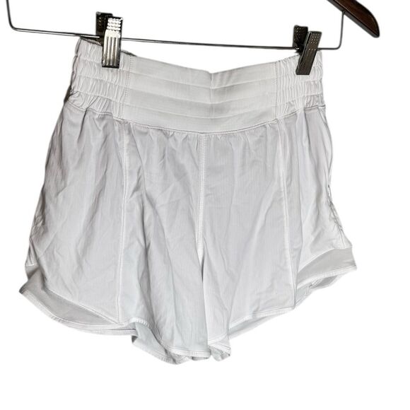 Lululemon Hotty Hot High Rise lined Shorts in white tall 4 - Picture 2 of 4